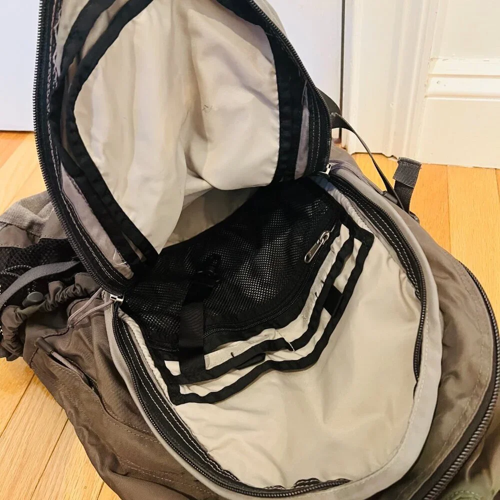 The North Face Hot Shot Backpack Bag Travel Hiking Outdoor Vintage Rare